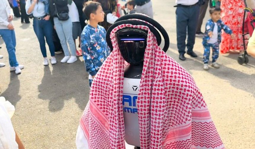 Şanlıurfa’da TEKNOFEST’in Yıldızı CANİKMAN: Puşiyi Taktı, Dans Etmeye Başladı