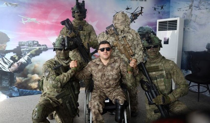 Şanlıurfa’da TEKNOFEST’e Azerbaycan’dan Gelen Karabağ Gazisi Türk Askerleriyle Buluştu!