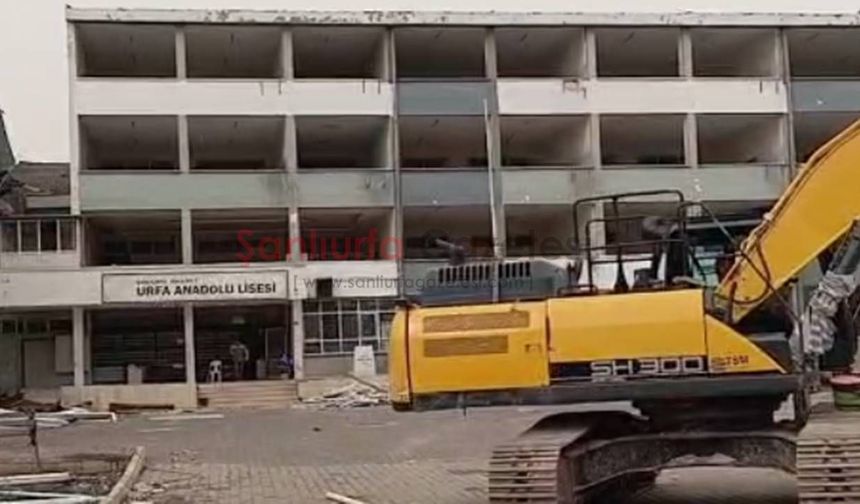 Şanlıurfa’da Tarihi Urfa Lisesi Yıkılıyor!