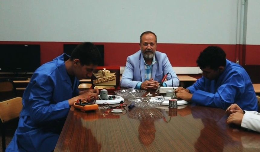 Şanlıurfa’daki TEKNOFEST’te Birinci Oldular! Enkaz Altından Mesaj Gönderen Sistem