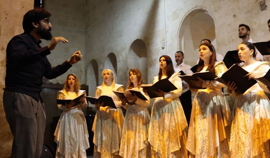 Vox Humanis Korosu Şanlıurfa’da büyüledi: Ayakta alkışlandılar!