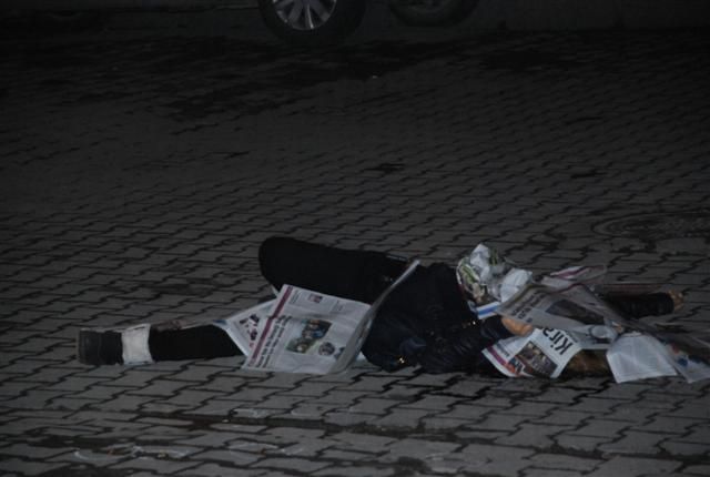 Kadın Kurşun Yağmuruna Tutuldu