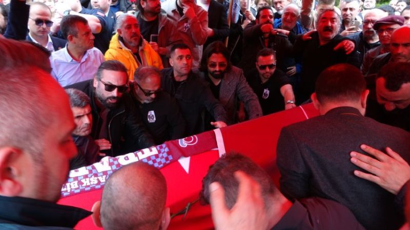 Volkan Konak, Vasiyeti Üzerine Ceviz Ağacının Altına Defnedildi1