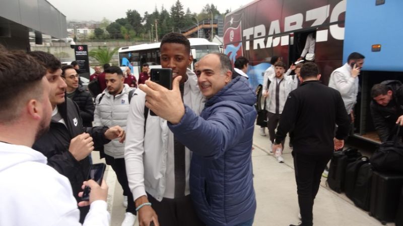 Fenerbahçe Maçı Öncesi Trabzonspor İstanbul’a Uçtu!1
