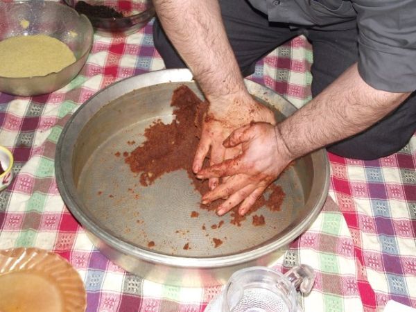 Çiğköfte Yoğrulması-1