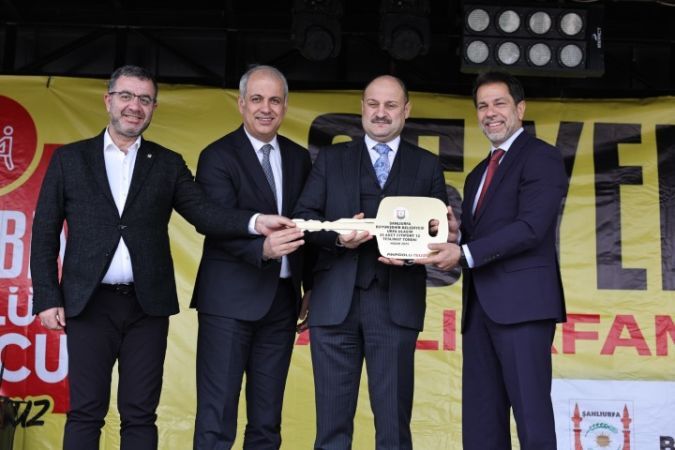 Büyükşehi̇r’den Ulaşimda Dev Yatirim 25 Yeni̇ Otobüs Hi̇zmete Alindi (5) (Küçük)