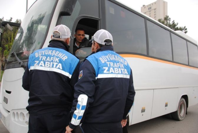 Şanliurfa’da Personel Servi̇s Araçlarina Siki Deneti̇m (1) (Küçük)