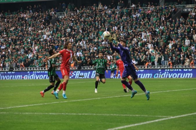 Trendyol 1. Lig’de Sezon Bitti Şampiyon Kocaelispor, Gol Krallığı Paylaşıldı-1