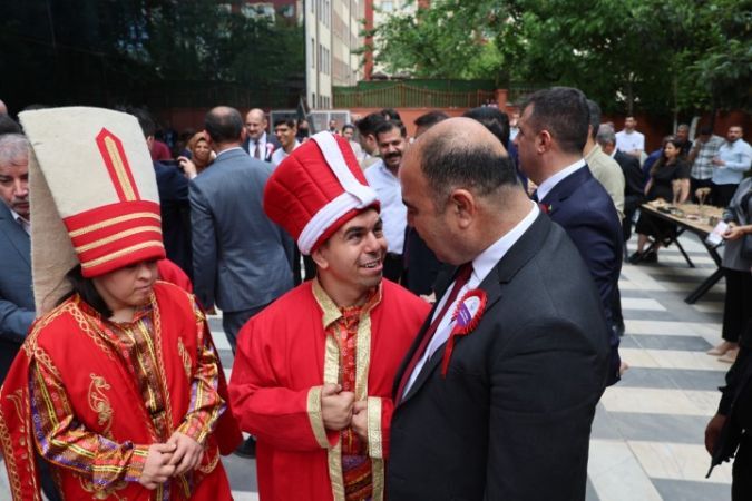 “Güçlü Yarınlar Gençlerle Kurulur” (2)