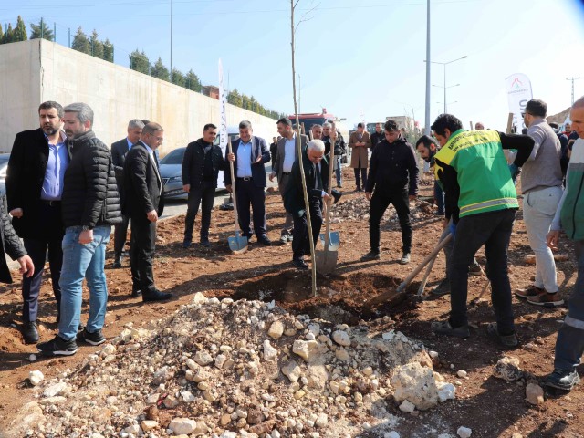 Karaköprü Belediyesi’nden Daha Yeşil Bir Gelecek İçin Ağaçlandırma Seferberliği1