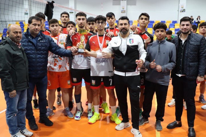 Şanlıurfa Büyükşehir Belediyesi Voleybol A Takımı, Erkekler Voleybol Yerel Ligi'nde Şampiyon Oldu2