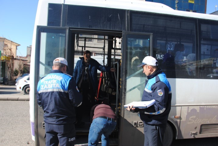 Şanlıurfa'da Toplu Taşımaya Sıkı Denetim3 (Küçük)