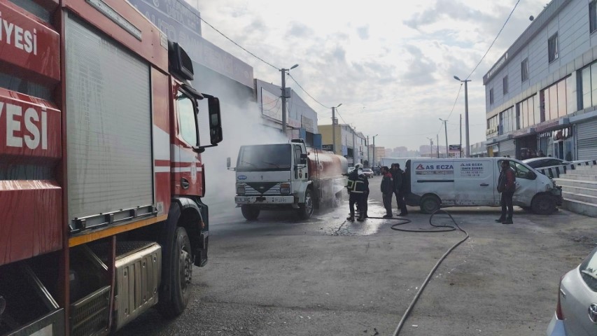 Şanlıurfa’da Yakıt Tankeri Alev Aldı, Büyük Felaket!1