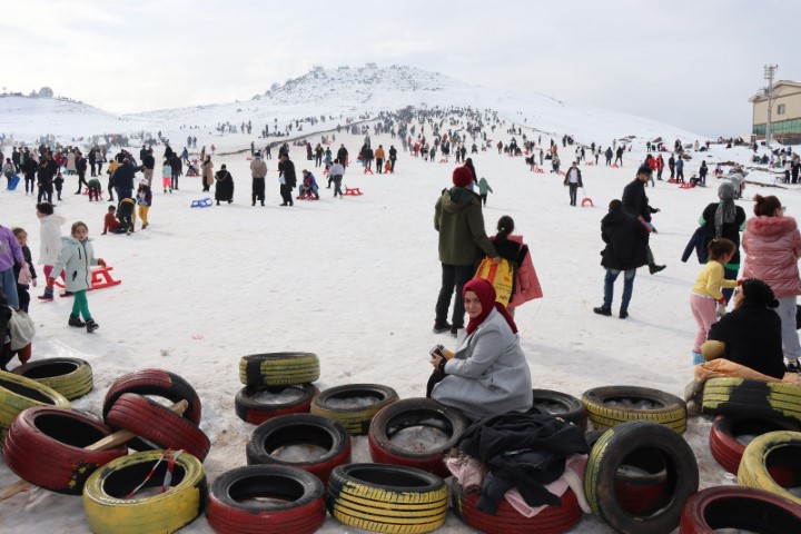 Şanlıurfa'nın Tek Kayak Merkezi, Eğlenceli Anlar Sunuyor1