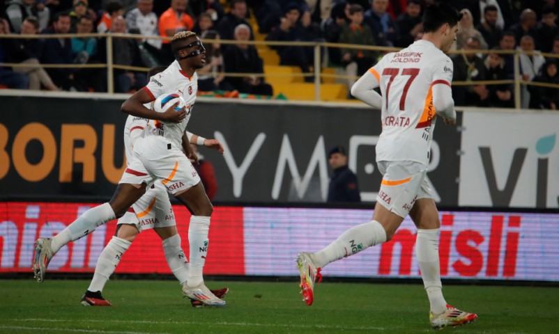 Galatasaray, Alanya Deplasmanında 3 Puanı Kaptı!1