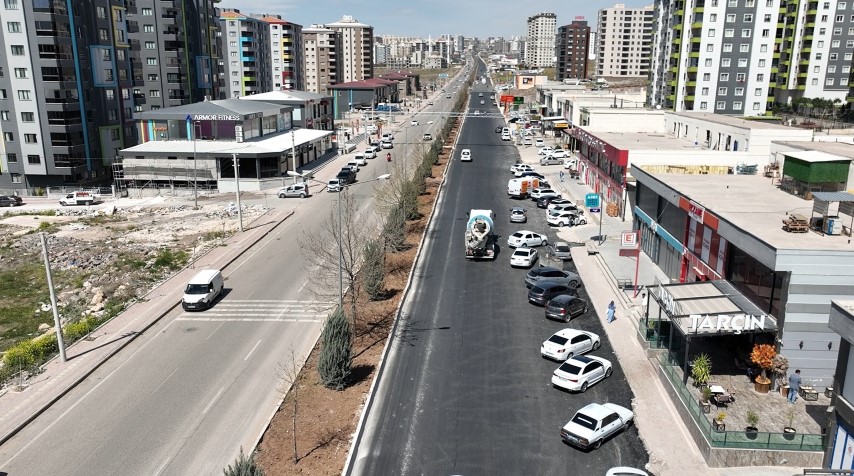 Şanlıurfa Büyükşehir Belediyesi, Maşuk Toki̇ Yolundaki Asfalt Çalışmalarını Tamamladı1