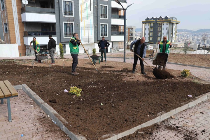 Şanlıurfa Karaköprü’de Parklar Yaz Aylarına Hazırlanıyor1
