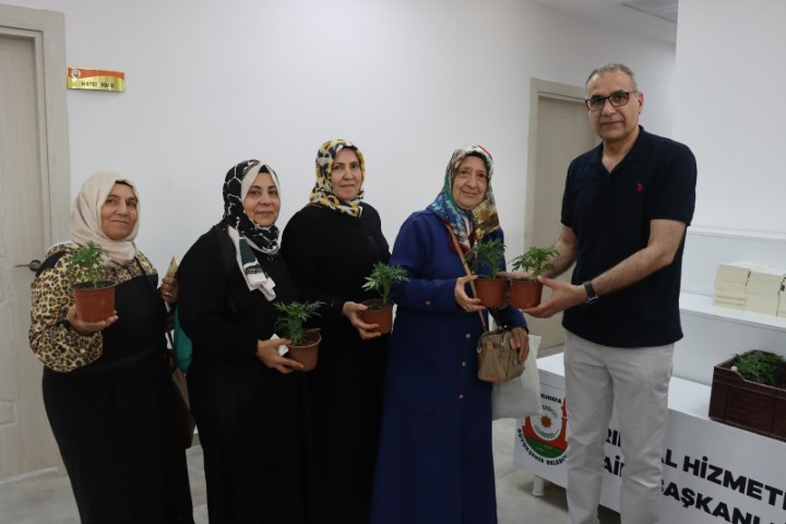 Şanlıurfa Büyükşehir’den Emeklilere Yeşil Terapi Desteği (2)