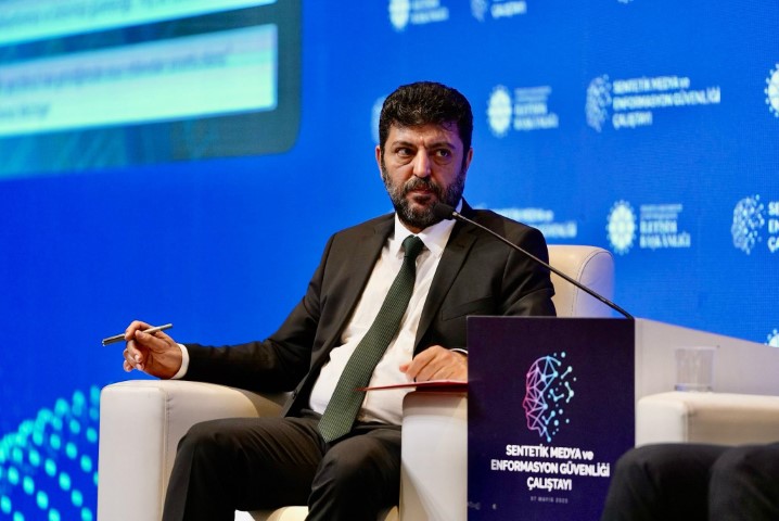 Yapay Zeka İlk Kez Çalıştayda Konuşmacı Oldu!2