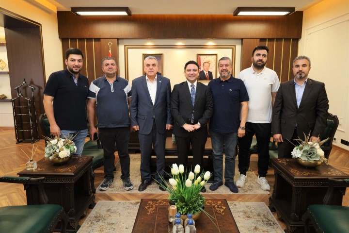 Gtzwytcwiaa5K6K (Küçük)