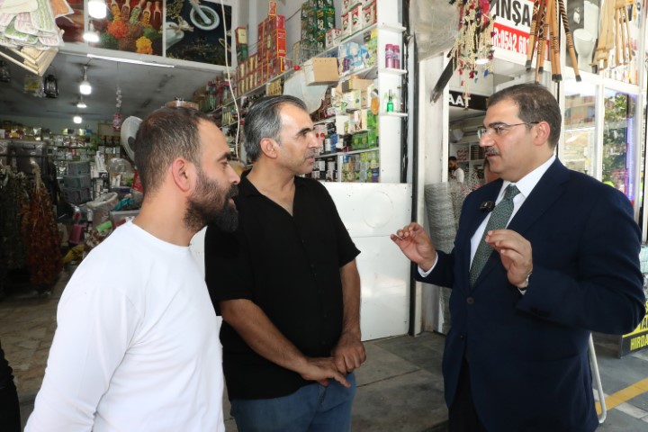 Başkan Canpolat, Açiksu Caddesi̇’nde Esnaf Ve Vatandaşlarla Buluştu (5) (Küçük)