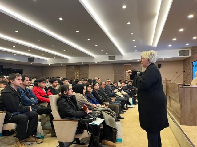 Aw619956 03 (Küçük)