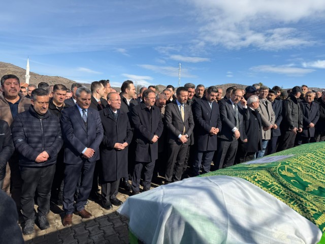 Bozdağ’ın kayınvalidesi son yolculuğuna uğurlandı