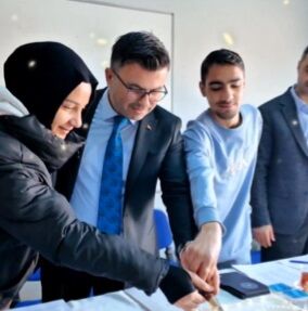 Şanlıurfa’da gençler geleceği konuştu