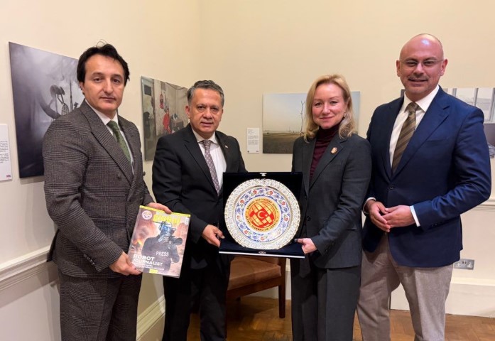 Kgk Genel Başkanı Mehmet Ali Dim’den Londra’da Yoğun Diplomasi (2) (Küçük)