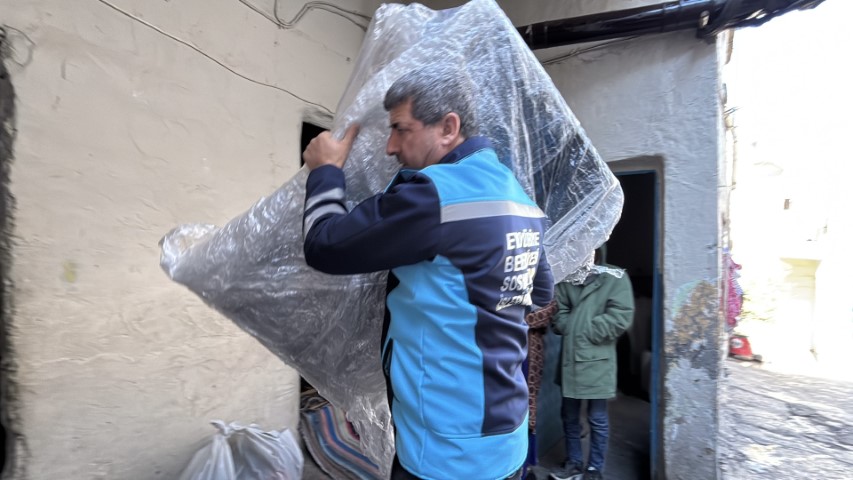 Şanlıurfa Eyyübiye’de Yetim Ailelere Verilen Sözler Yerine Getirildi (3) (Küçük)