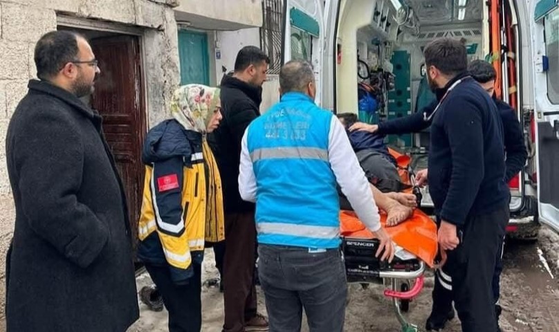 Şanlıurfa Suruç’ta Aile İçi Şiddet İddiası Baba Tedavi Altına Alındı (1) (Küçük)
