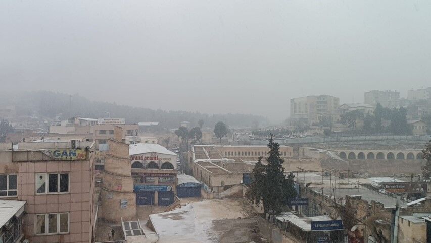Şanlıurfa’da Beklenen Yoğun Kar Yağışı Başladı