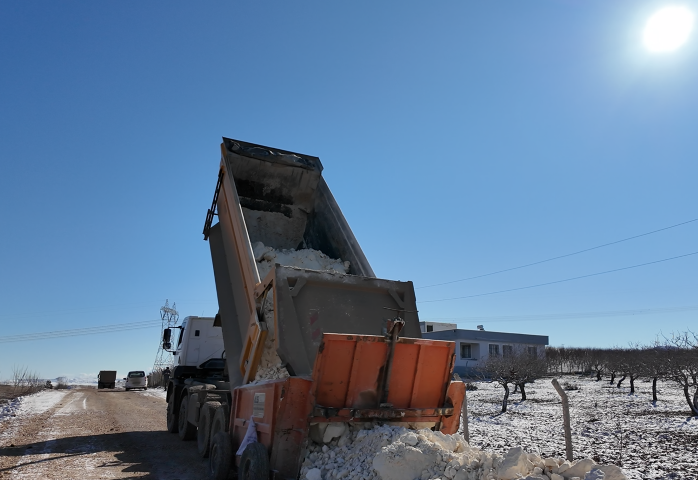 Şanlıurfa’da Karaköprü Kırsalına 15 Kilometrelik Sıcak Asfalt Yatırımı (1) (Küçük)-1