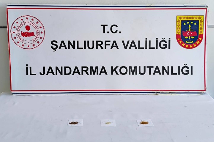 Şanlıurfa’da Narkotik Operasyonlarında Uyuşturucu Ele Geçirildi (2) (Küçük)