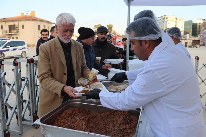 Şanlıurfa’da İlk İftar Rabia Meydanı’nda Açıldı!