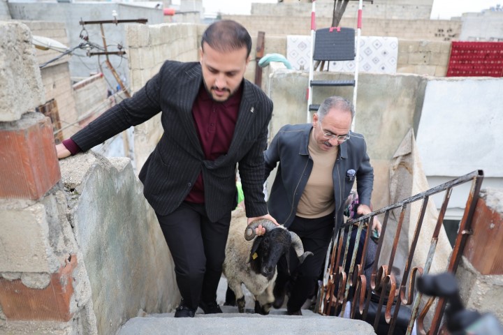 Başkan Mehmet Kuş’tan Kapı Kapı Ramazan Seferberliği