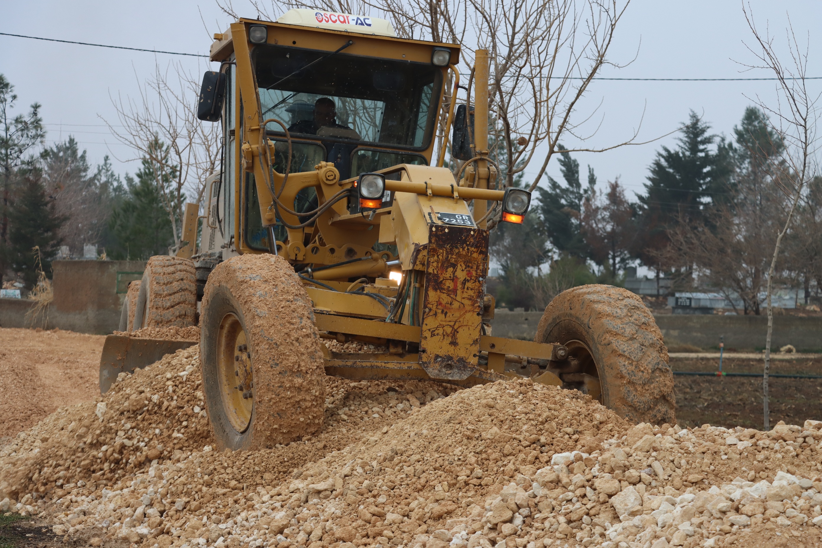 Şanlıurfa Büyükşehir Belediyesi Suruç’ta Mezarlık Yolu Çalışmalarına Başladı