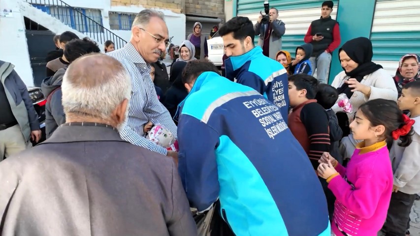 Şanlıurfa Eyyübiye Belediyesi’nden Yetimlere Ramazan Seferberliği!
