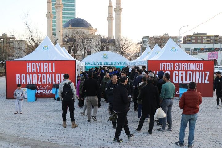 Şanlıurfa Haliliye’de Ramazan Coşkusu Mahalle Mahalle Yaşanıyor!