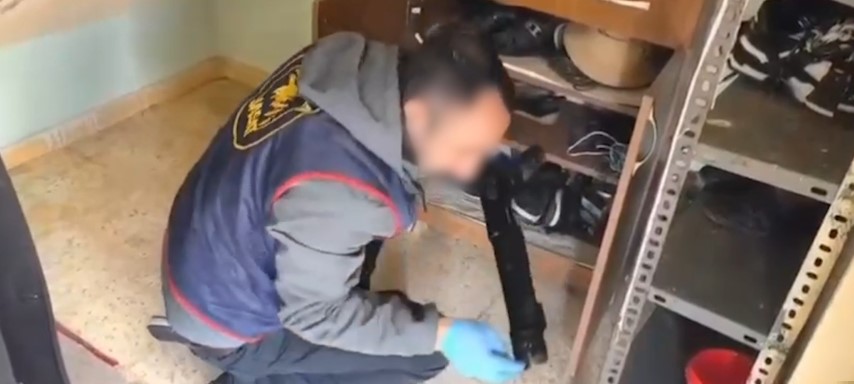 Şanlıurfa’da Eve Silahlı Saldırı İddiası 2 Şüpheli Gözaltında (1) (Küçük)