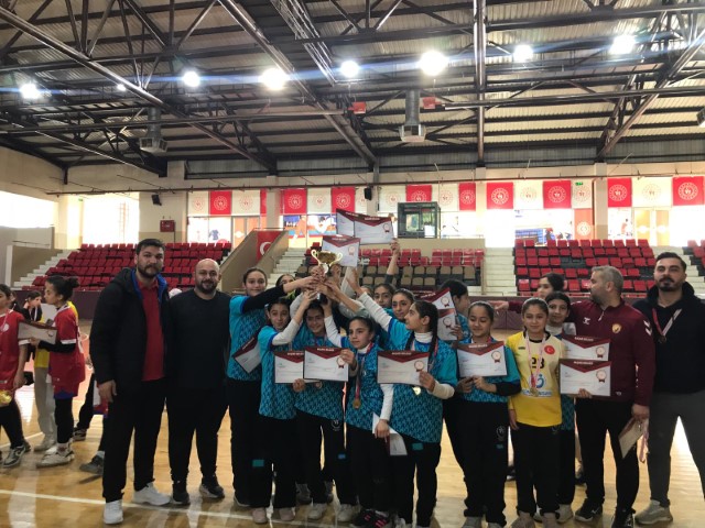 Şanlıurfa’da Kız ve Erkek Küçükler Hentbol Yarışmaları Tamamlandı!