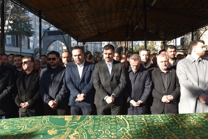 AK Parti Genel Sekreteri Eyyüp Kadir İnan’ın Babaannesi Siverek’te Defnedildi