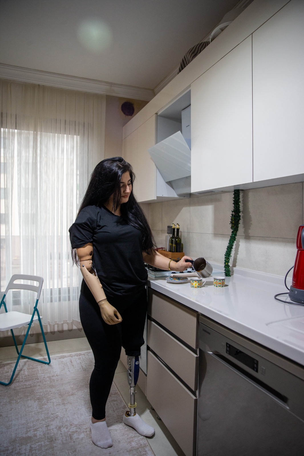 Depremde Kolunu ve Bacağını Kaybetti, Umudunu Kaybetmedi