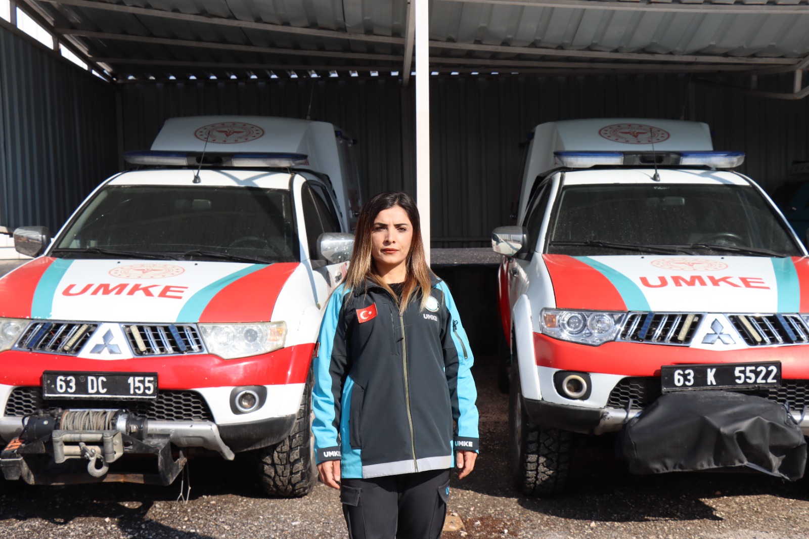 Depremde Ailesi Endişe İçindeyken Enkazda Görevini Bırakmadı