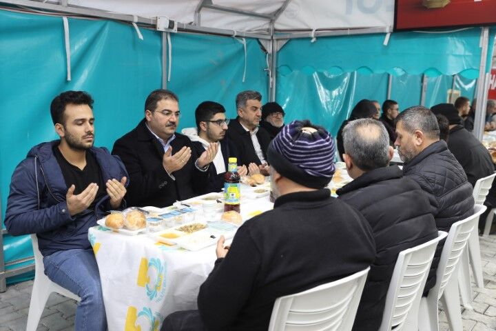 Şanlıurfa’da İftar Çadırında Birlik Sofrası