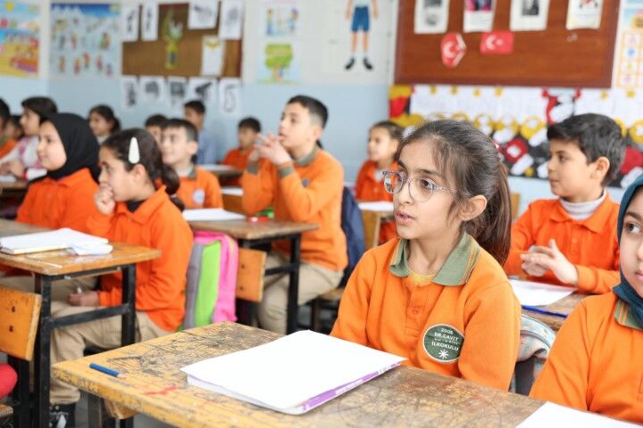 Başkan Gülpinar, “Hi̇kayemde Konuğum Var” Etki̇nli̇ği̇nde Öğrenci̇lerle Buluştu (3) (Küçük)