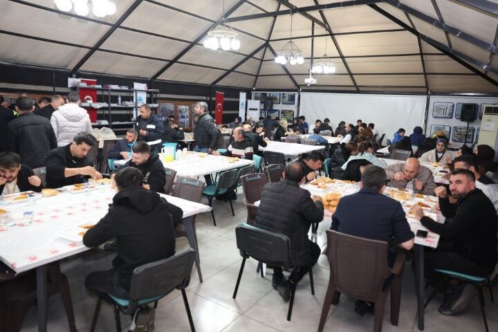 Şanlıurfa Eyyübiye Belediyesi’nden İhtiyaç Sahiplerine Ramazan Desteği