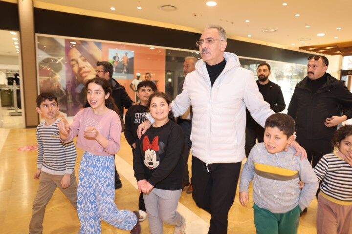 Şanlıurfa’da Başkan Mehmet Kuş’tan Yetim Çocuklara Büyük Sürpriz!