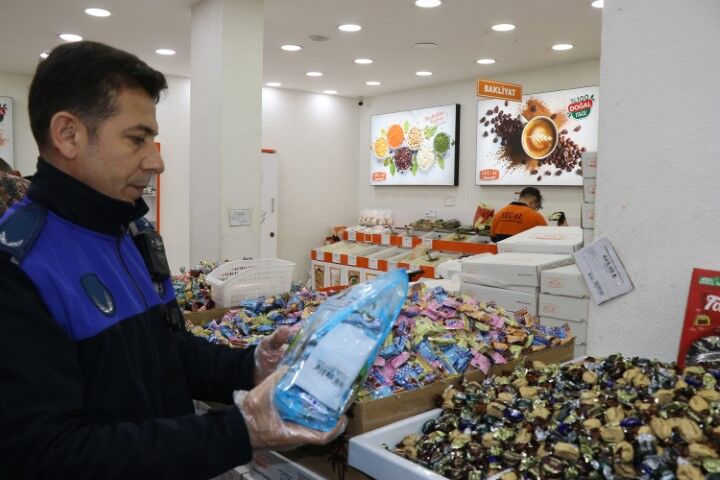 Şanlıurfa Haliliye’de Ramazan Öncesi Tatlı ve Şekerleme Denetimleri
