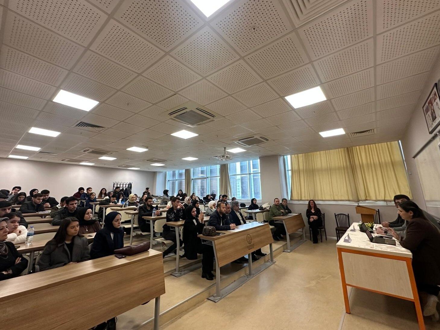 Harran Üniversitesi’nde Tüketici Hakları Semineri Yoğun Katılımla Gerçekleşti2